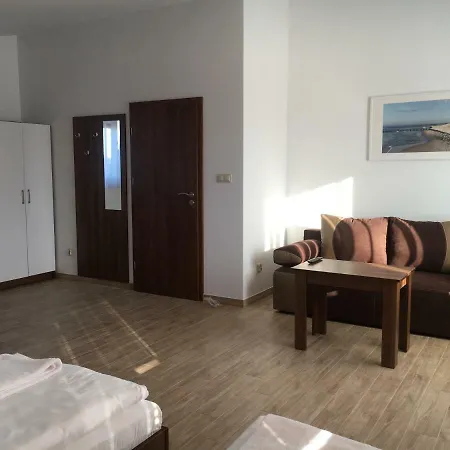Posejdon Pokoje Goscinne Władysławowo Exteriér fotografie